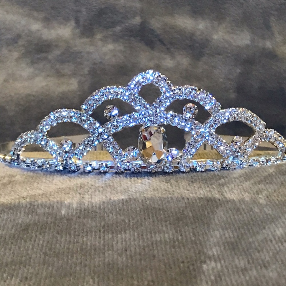 Tiara Crystal Rhinestone Silver (new) - Picture 3 of 7